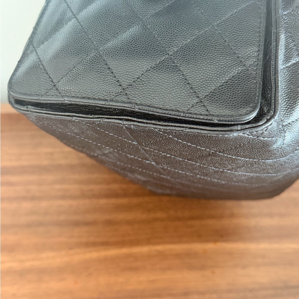 Chanel 25 medium black leather - Picture 8 of 8
